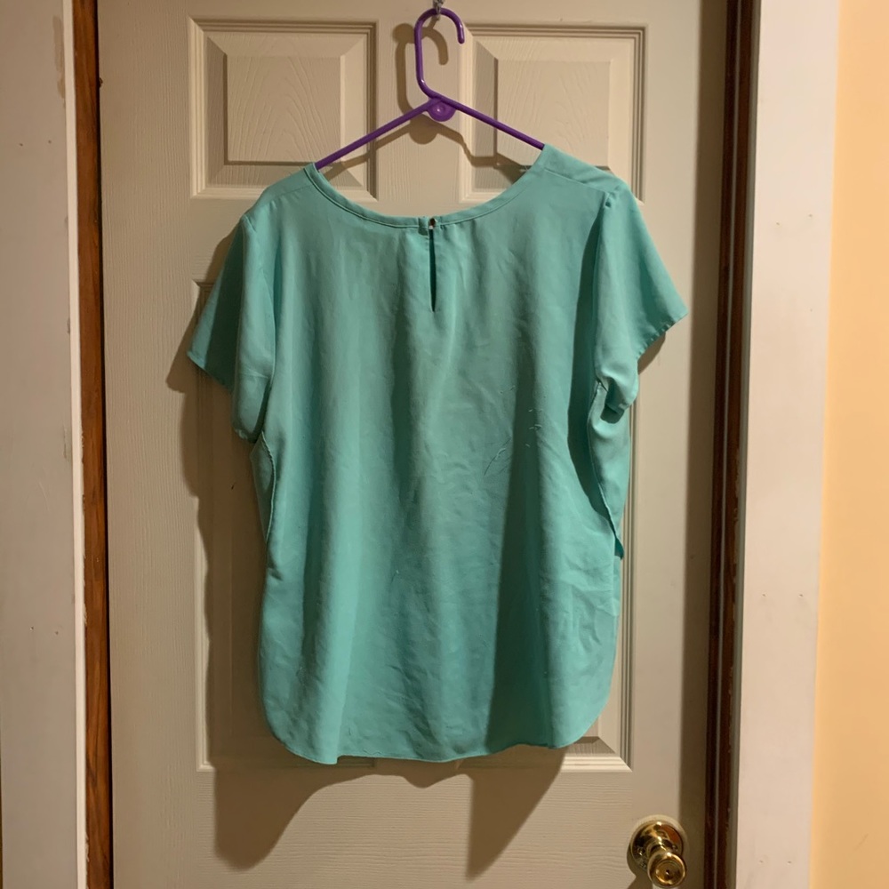 blouse - Picture 2 of 3